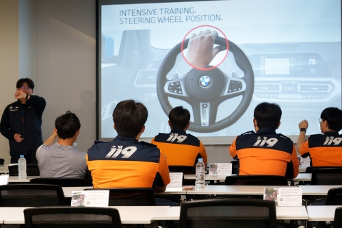 BMW 코리아, 인천 지역 소방서 구급 대원 대상 주행 교육 실시